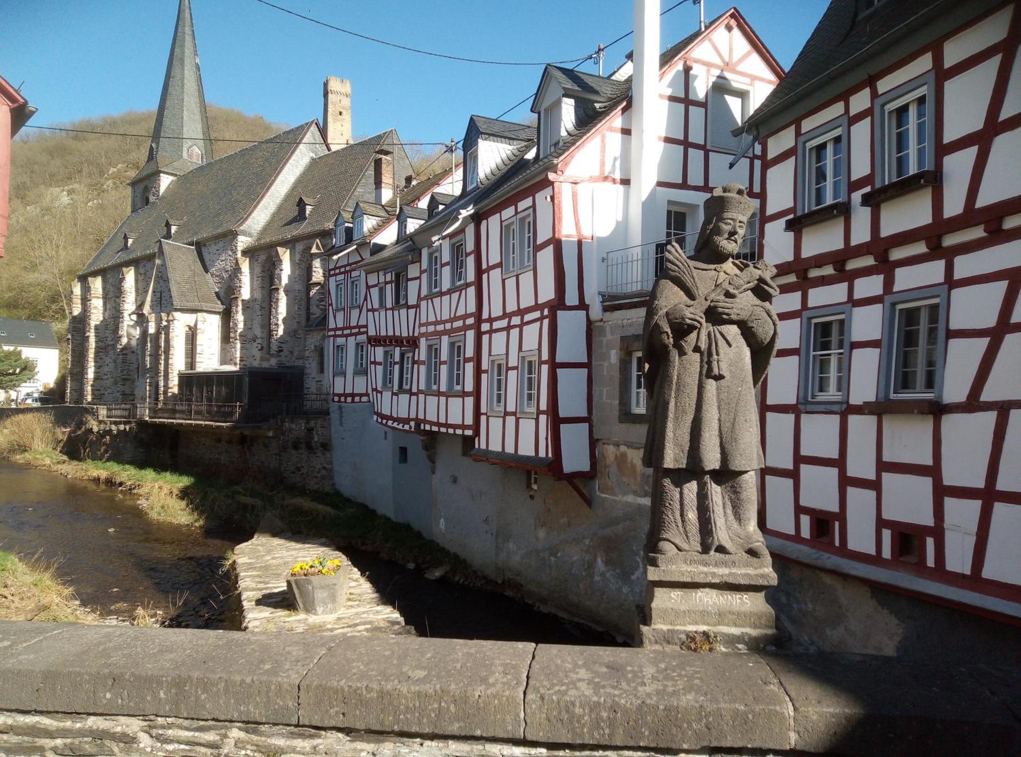My Is My Castle * Hontheim